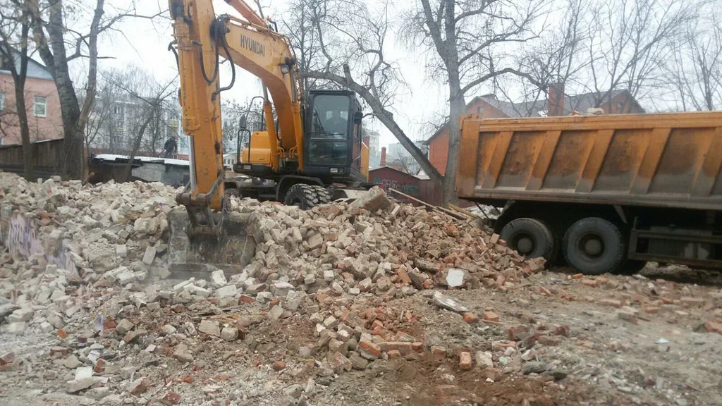 Вывоз мусора ОССиГ с выездом в Холмске в октябре