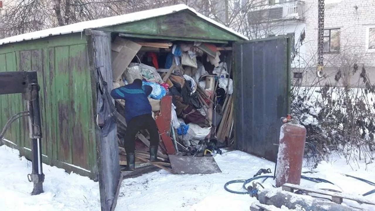 Вывоз мусора из гаража с гарантией чистоты в Холмске в октябре