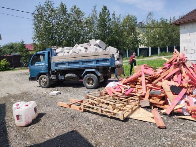 Вывоз мусора с чердака в Холмске в октябре